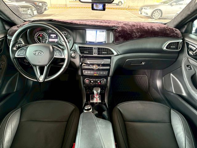 INFINITI無限 Q30  第7張相片