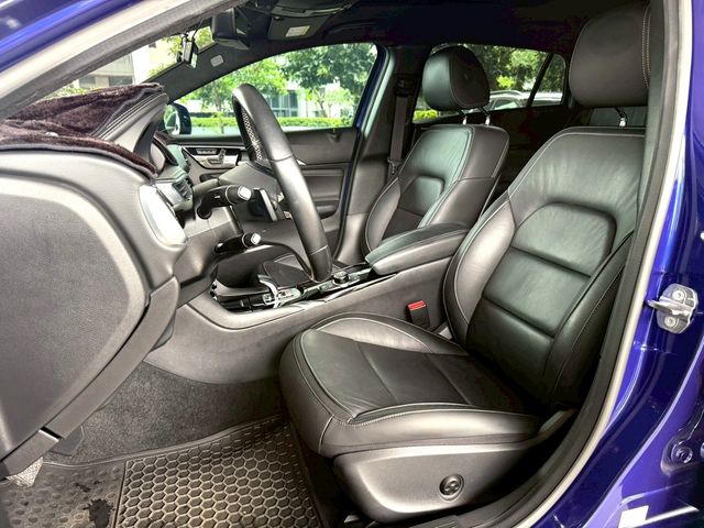 INFINITI無限 Q30  第11張相片