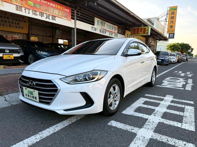 HYUNDAI現代 ELANTRA  第1張相片