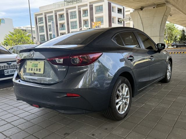 MAZDA馬自達 MAZDA 3  第2張相片