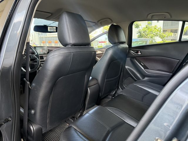 MAZDA馬自達 MAZDA 3  第18張相片