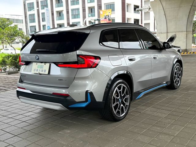BMW寶馬 IX1 XDRIVE30  第4張相片