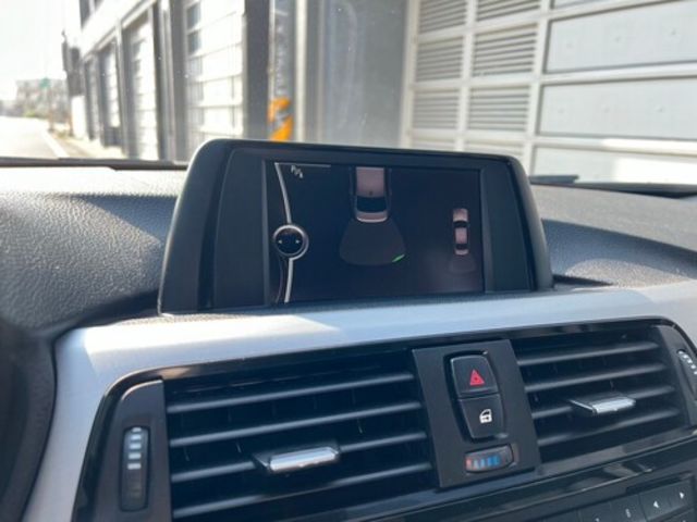 BMW寶馬 318D SEDAN  第12張相片