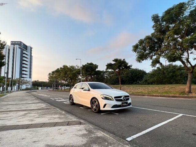 M-BENZ賓士 A180  第2張相片