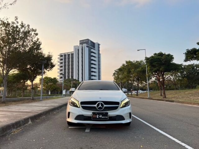M-BENZ賓士 A180  第3張相片