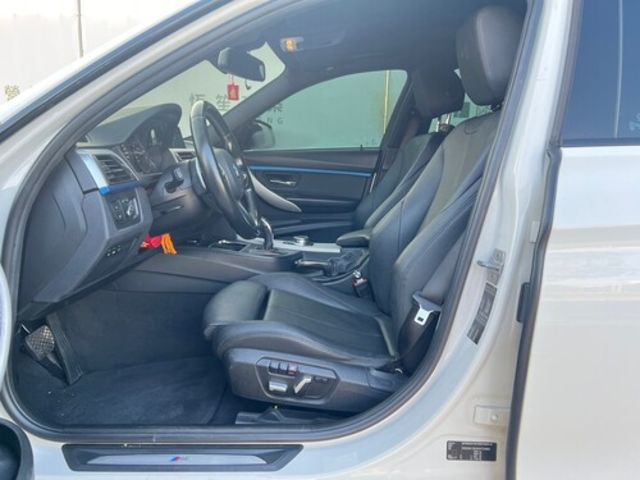BMW寶馬 320I  第13張相片