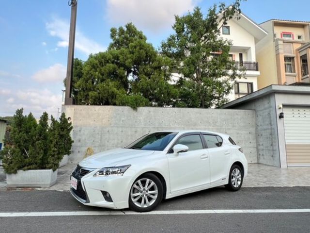 LEXUS凌志 CT200H  第1張相片