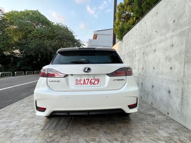 LEXUS凌志 CT200H  第4張相片