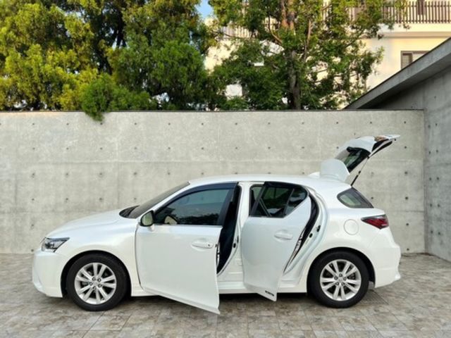 LEXUS凌志 CT200H  第6張相片