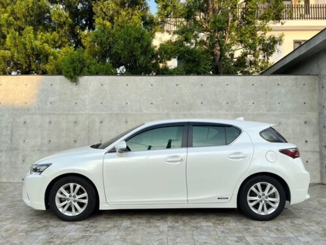 LEXUS凌志 CT200H  第8張相片