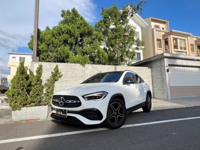 M-BENZ賓士 GLA250  第1張相片