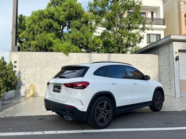 M-BENZ賓士 GLA250  第2張相片