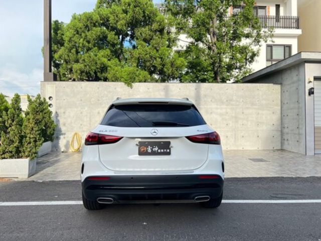 M-BENZ賓士 GLA250  第4張相片