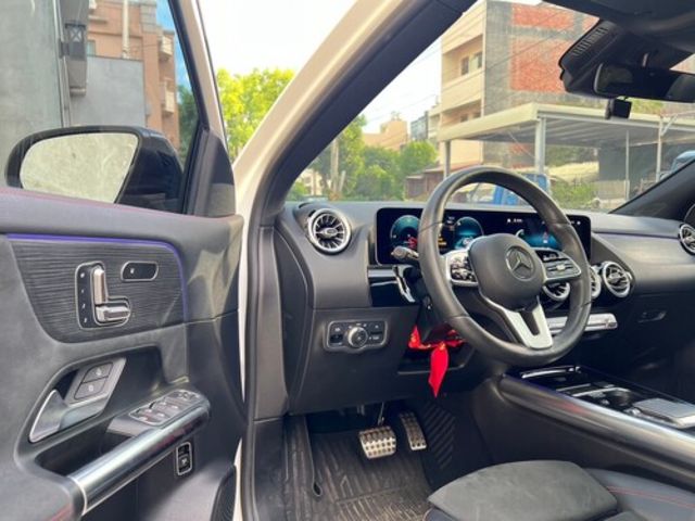 M-BENZ賓士 GLA250  第9張相片