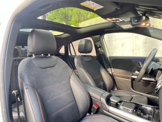 M-BENZ賓士 GLA250  第10張相片