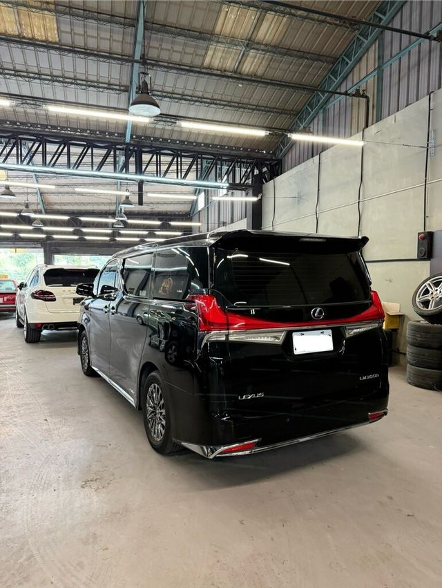 LEXUS凌志 LM300H  第6張相片
