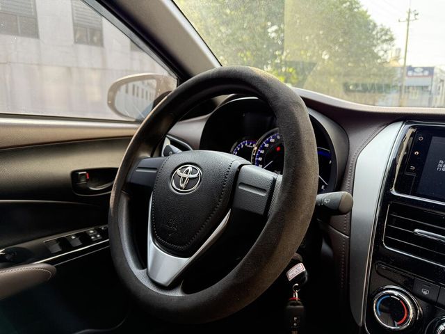 TOYOTA豐田 YARIS CROSSOVER  第15張相片