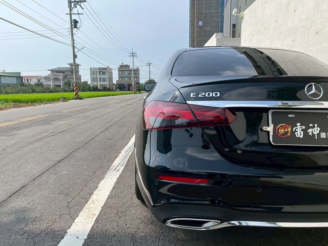M-BENZ賓士 E200  第7張相片