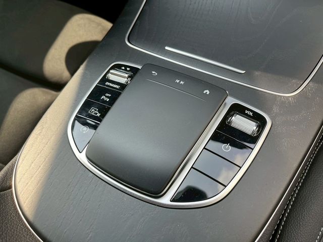 M-BENZ賓士 E200  第15張相片