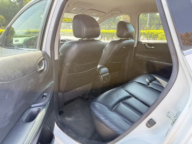 NISSAN日產 TIIDA  第10張相片