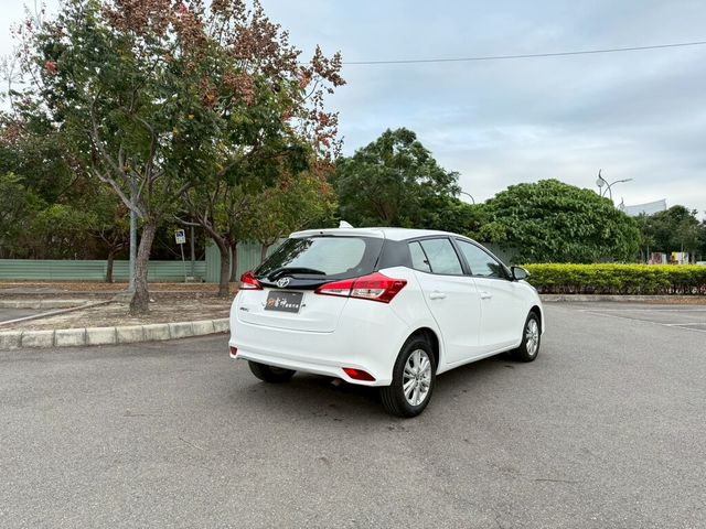 TOYOTA豐田 YARIS  第2張相片