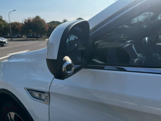 LUXGEN納智捷 U6 TURBO  第4張相片