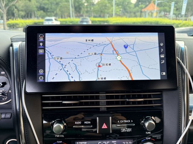 LEXUS凌志 LM300H  第17張相片
