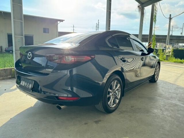 MAZDA馬自達 MAZDA 3  第6張相片