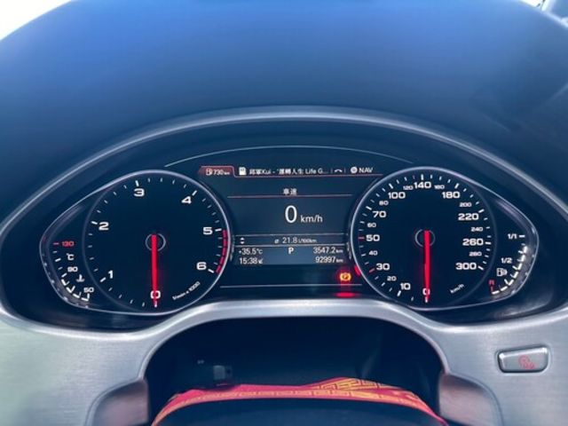 AUDI奧迪 A8  第15張相片