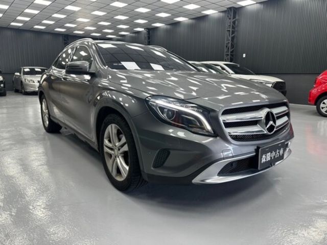M-BENZ賓士 GLA200  第2張相片