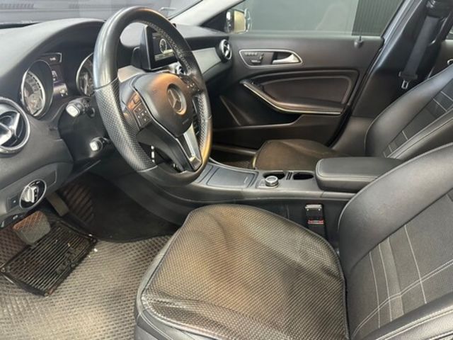 M-BENZ賓士 GLA200  第7張相片