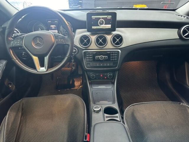 M-BENZ賓士 GLA200  第9張相片