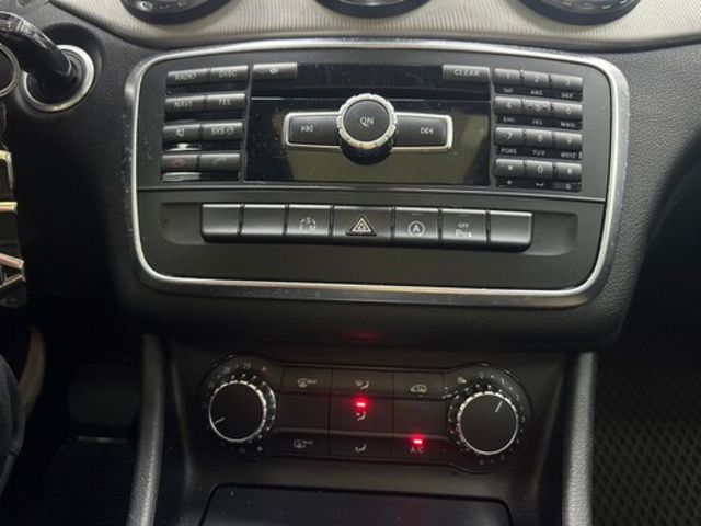 M-BENZ賓士 GLA200  第13張相片