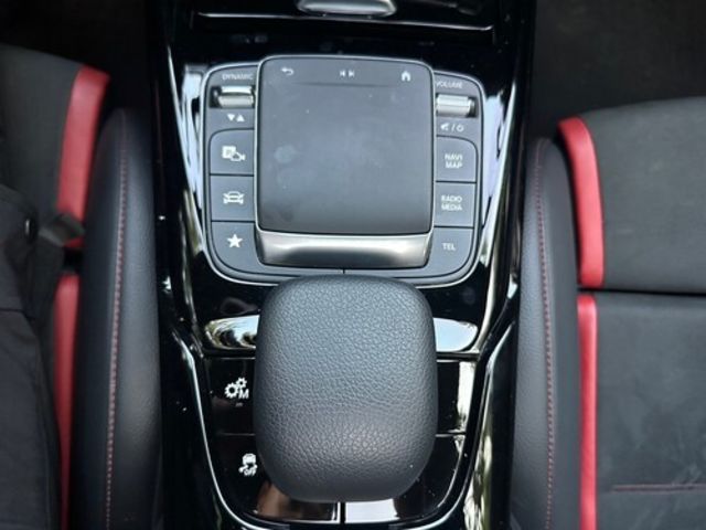 M-BENZ賓士 CLA35 AMG SHOOTING BRAKE  第15張相片