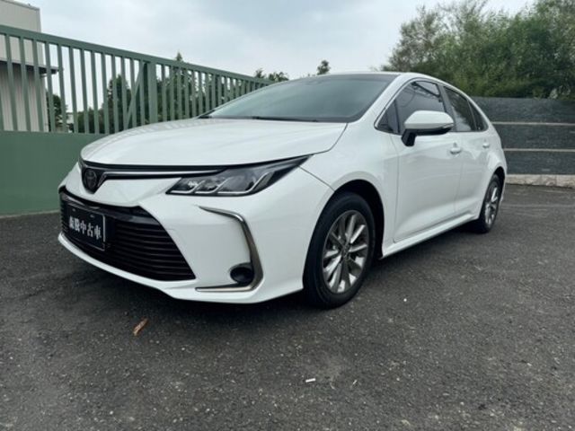 TOYOTA豐田 ALTIS  第2張相片