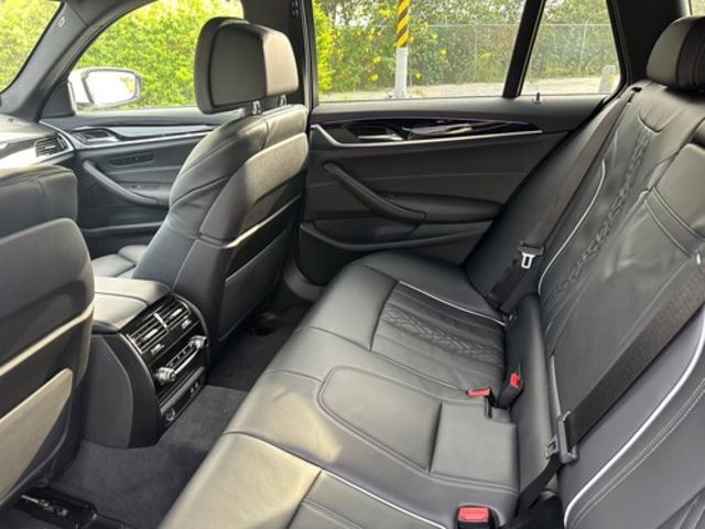 BMW寶馬 540I  第8張相片