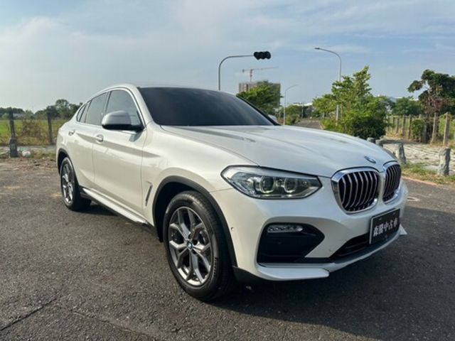 BMW寶馬 X4 XDRIVE20I  第2張相片