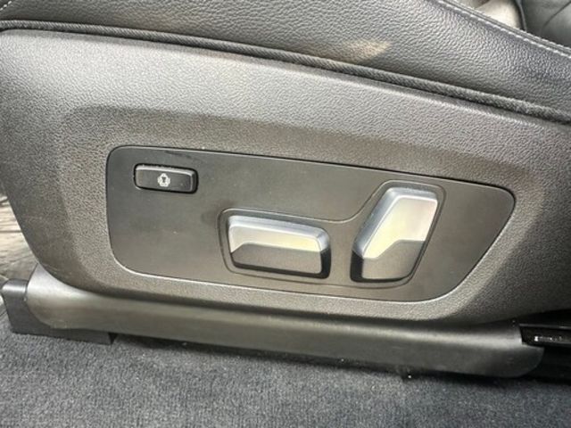 BMW寶馬 X4 XDRIVE20I  第11張相片
