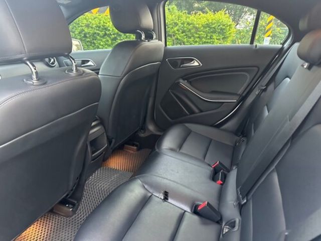 M-BENZ賓士 A180  第8張相片