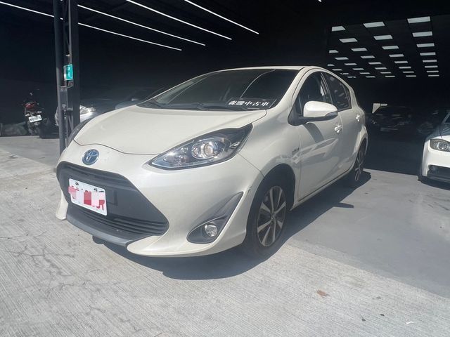 TOYOTA豐田 PRIUS C  第5張相片