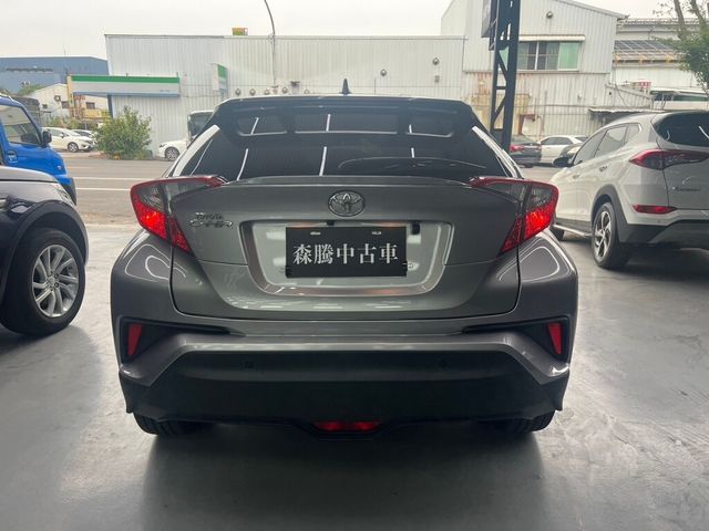 TOYOTA豐田 C-HR  第4張相片