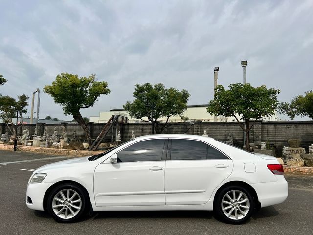 TOYOTA豐田 CAMRY  第2張相片