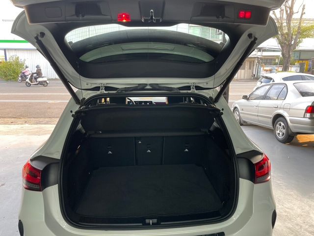 M-BENZ賓士 GLA35 AMG  第7張相片
