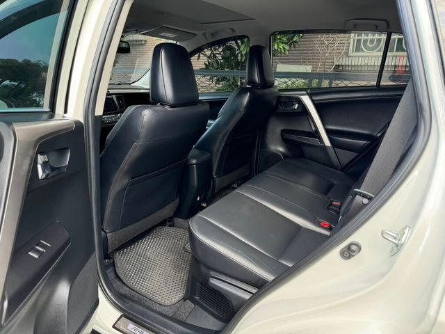 TOYOTA豐田 RAV4  第15張相片