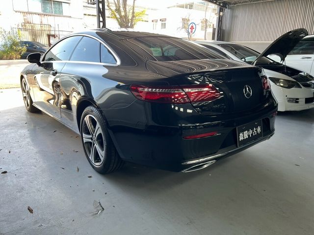 M-BENZ賓士 E200  第6張相片