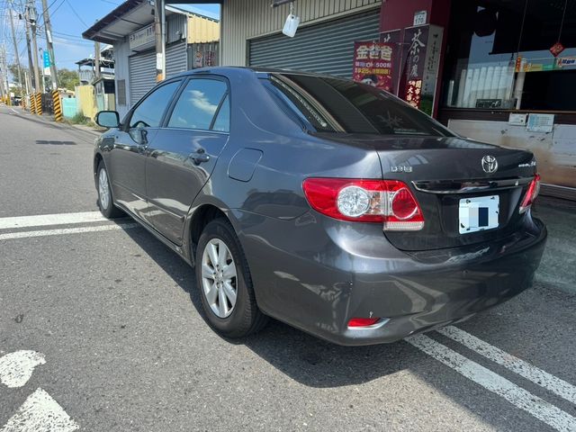 TOYOTA豐田 ALTIS  第3張相片