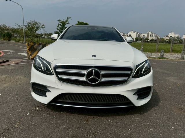 M-BENZ賓士 E300  第1張相片