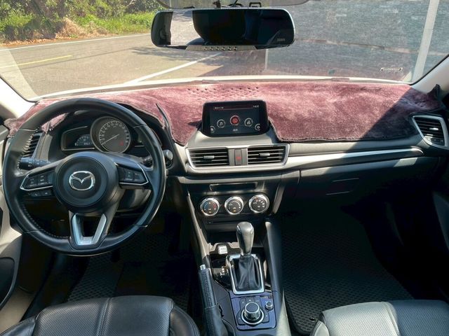 MAZDA馬自達 MAZDA 3  第9張相片