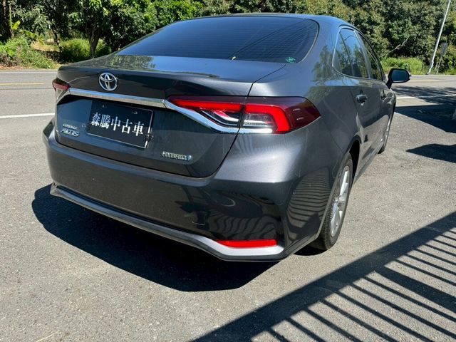 TOYOTA豐田 COROLLA ALTIS HYBRID  第6張相片