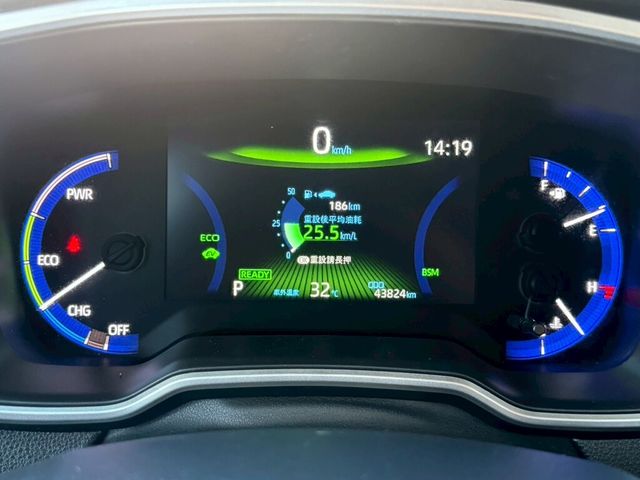 TOYOTA豐田 COROLLA ALTIS HYBRID  第16張相片